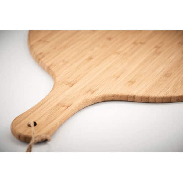 Ronde borrelplank of snijplank met met handvat en jute koordje SERVE Ø31.5*43.5*0,9 cm hout (naturel) detail