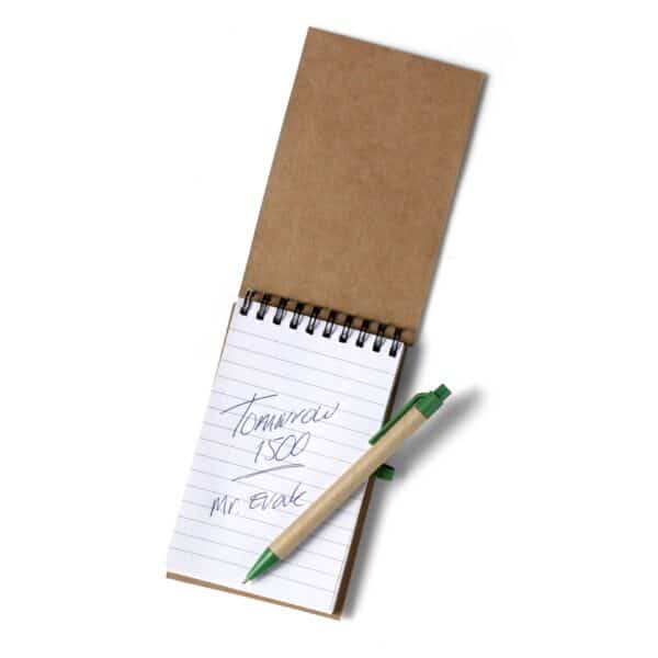 Kartonnen (A6) notitieboekje met balpen SONORA groen amb