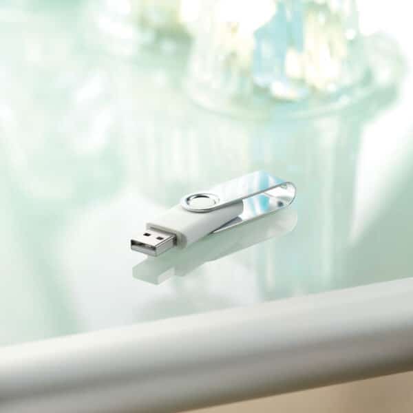 ABS kunststof USB stick 16 GB capaciteit met metalen draaimechanisme Twister wit ambiant